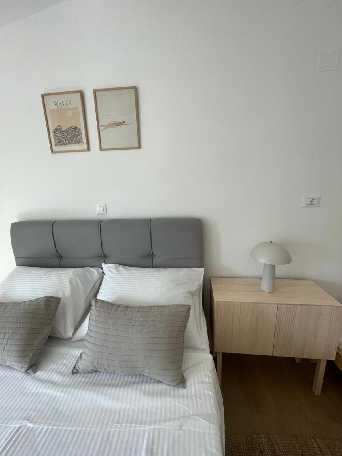 Apartments Ula Vodice Exterior photo